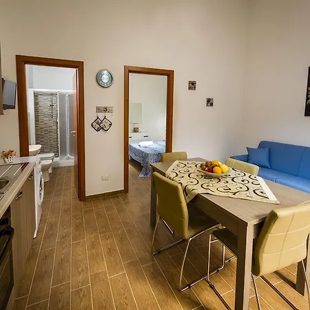 Il Glicine & Apartment *